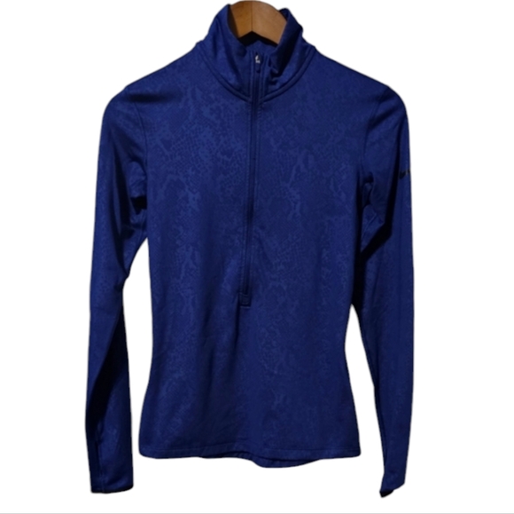 NIKE | Pro Warm Embossed Heights Vixen Raglan Zip Training Top in Navy - Picture 2 of 9